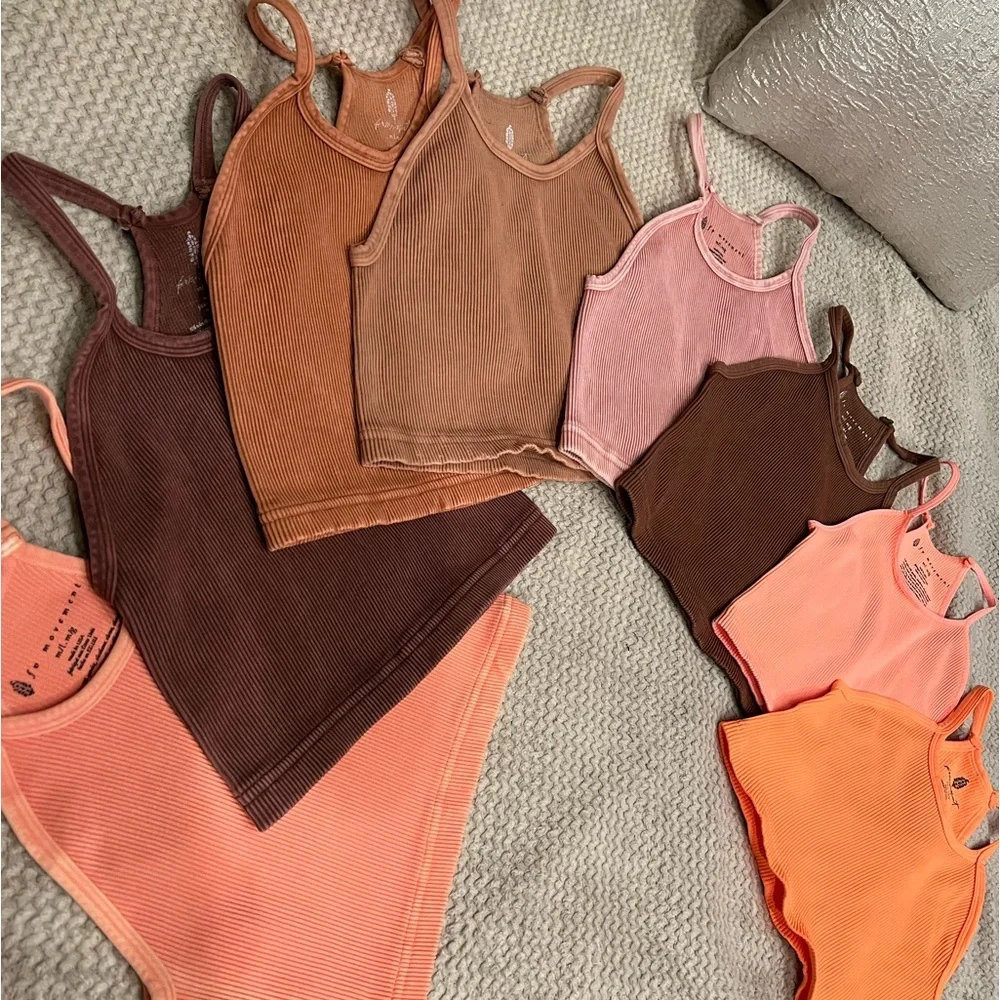 COPY - 🌺Free people happiness run crop top - Picture 16 of 17